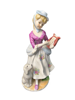 Фарфоровая статуэтка "Девушка с собачкой и лирой" Германия