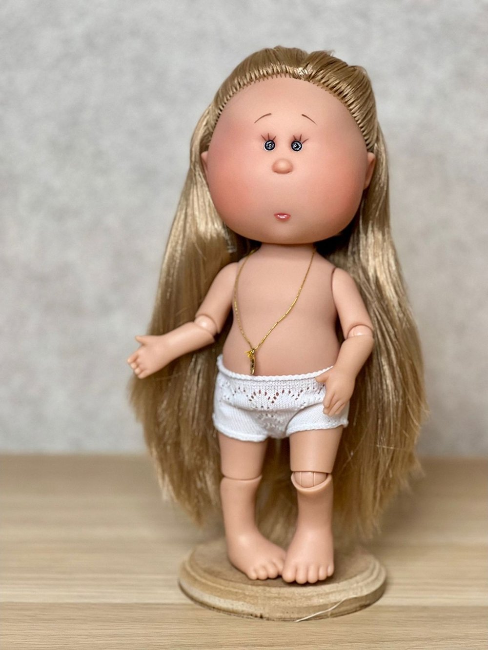Кукла Nines виниловая 30см MIA CASE шарнирная (3518)