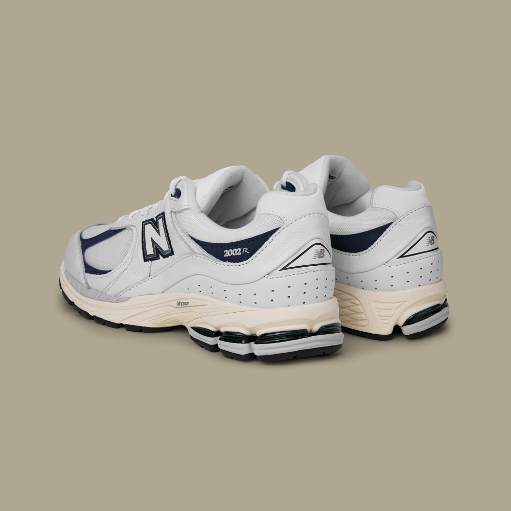 Кроссовки New Balance 2002R "White Natural Indigo"