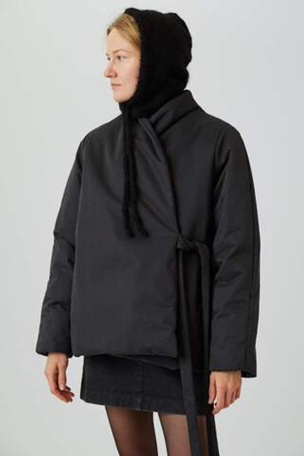 Капор черного цвета из мохера