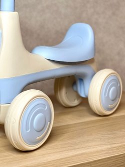 Беговел от 2 лет с музыкой голубой (74737-1)