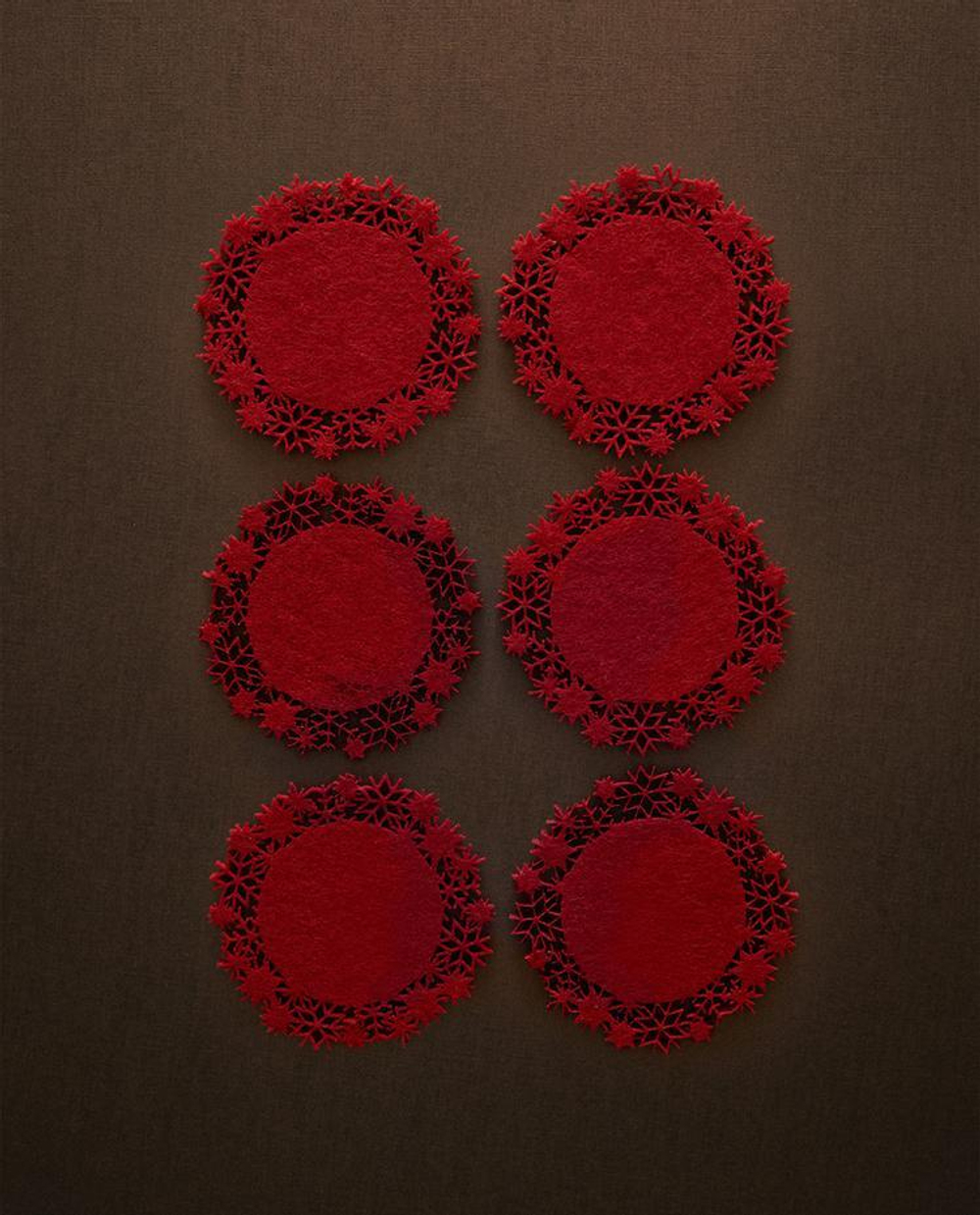 ZARA HOME НАБОР РОЖДЕСТВЕНСКИХ ФЕТРОВЫХ ПОДСТАВОК ПОД СТАКАНЫ ( 6 ШТ.), КРАСНЫЙ