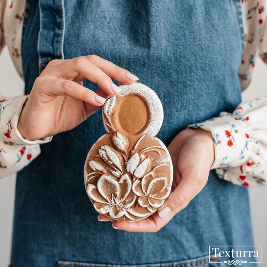 Пряничная форма Восьмерка с тюльпанами