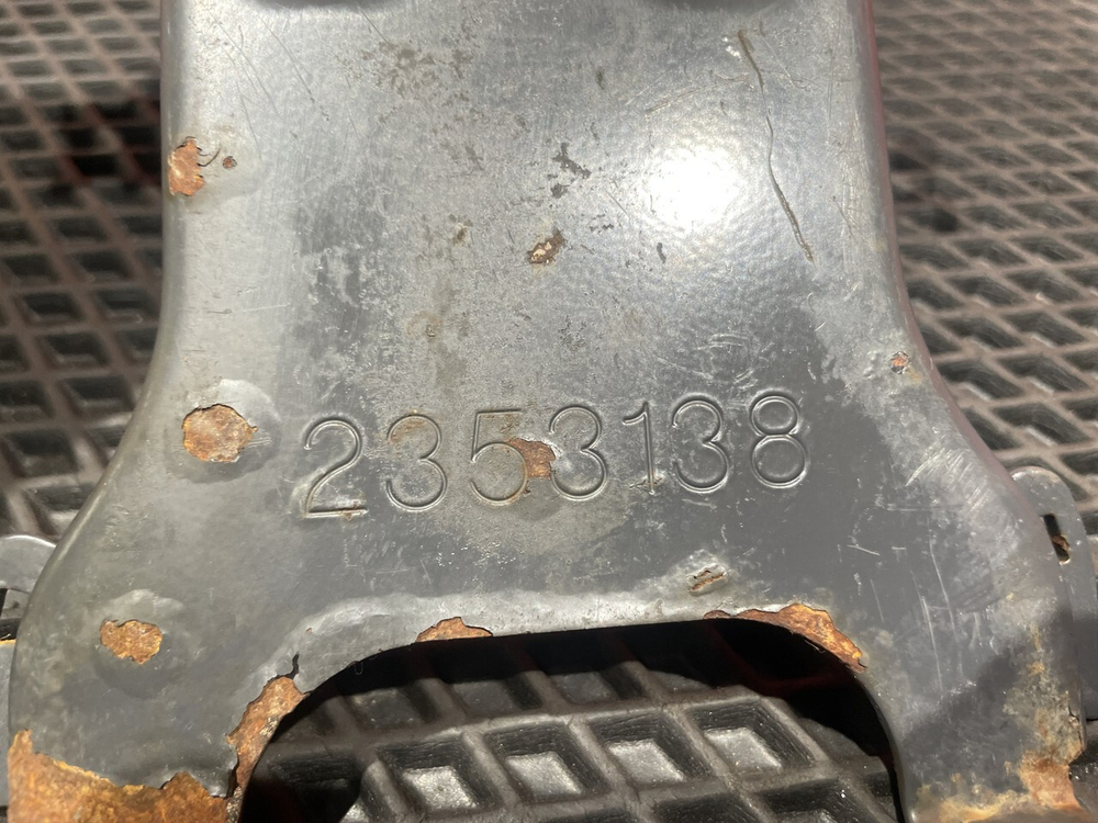 Планка прижимная АКБ 2019г.