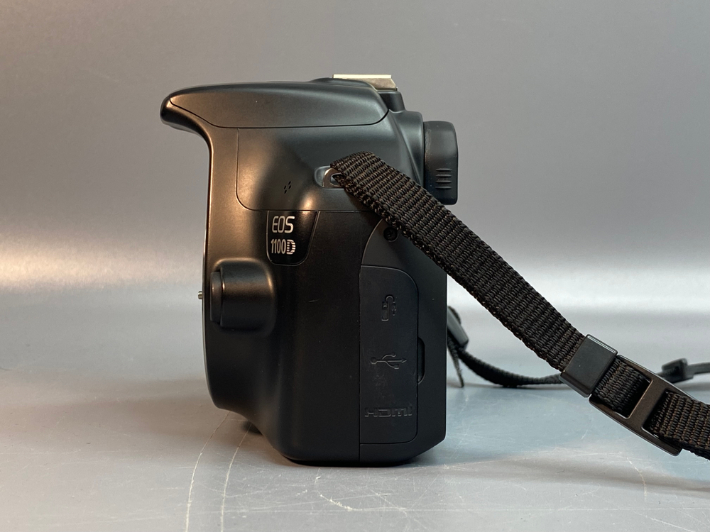 Canon 1100D Body 720 кадров