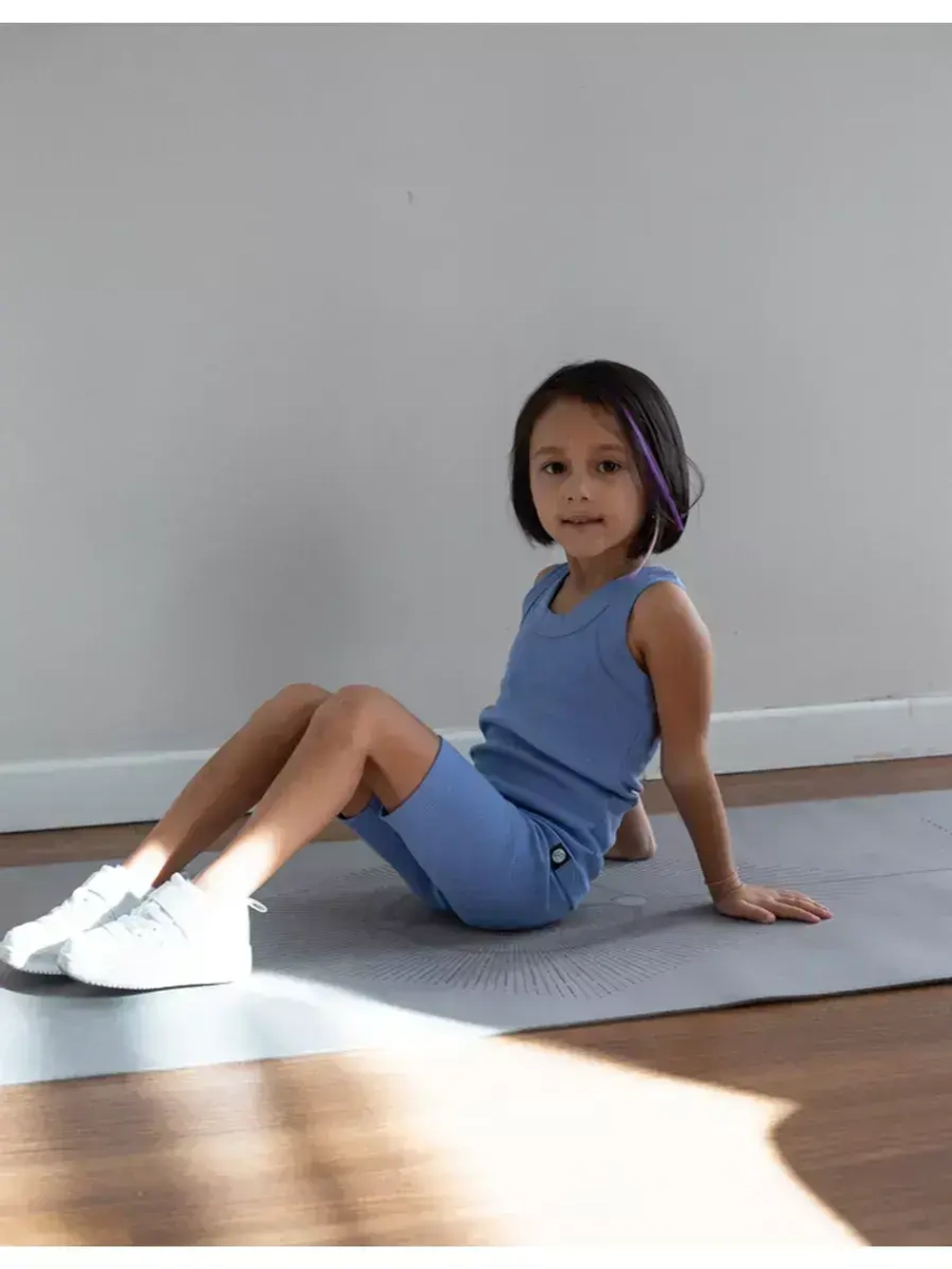 Спортивный костюм для девочки в сад