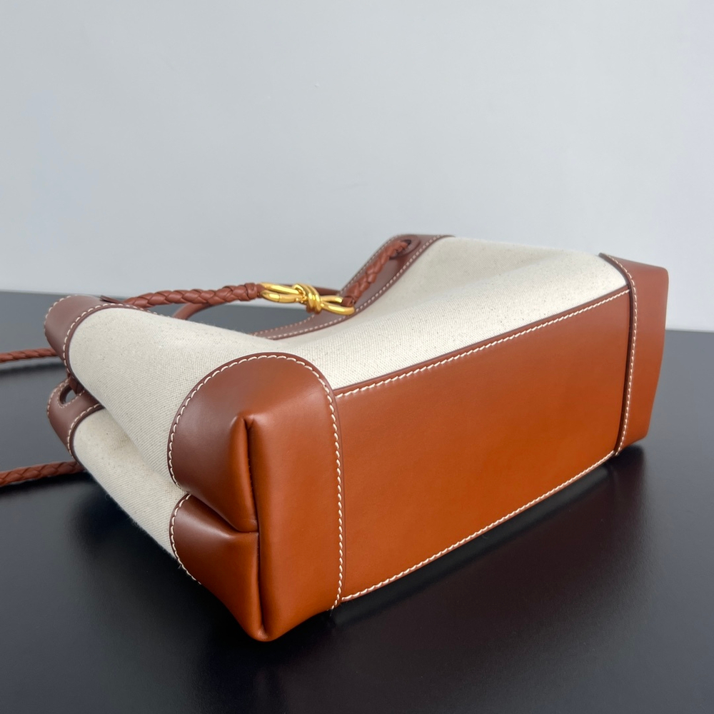 Bottega Veneta Medium Andiamo 32 cm