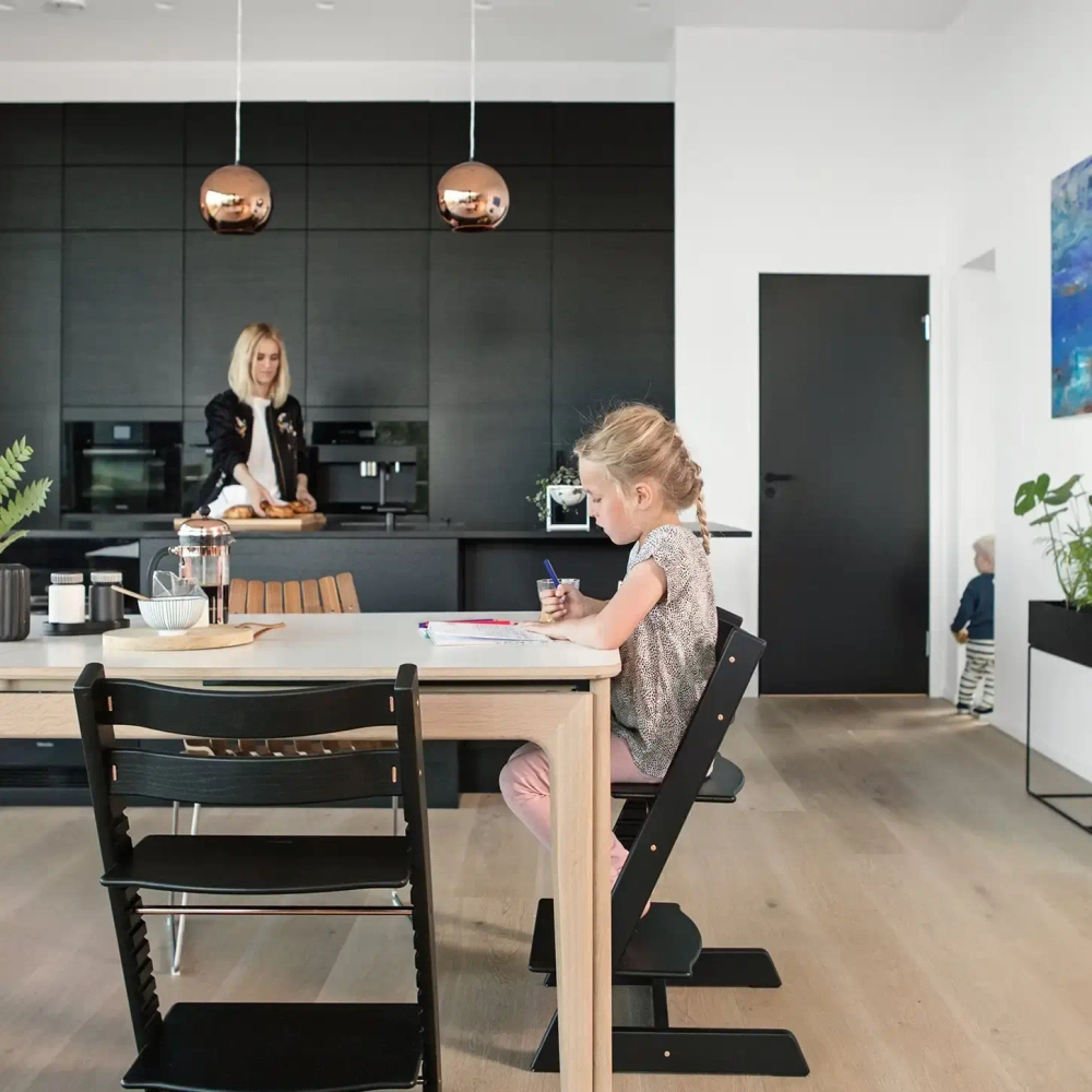 Стульчик для кормления Stokke Tripp Trapp Дуб (Black Oak)