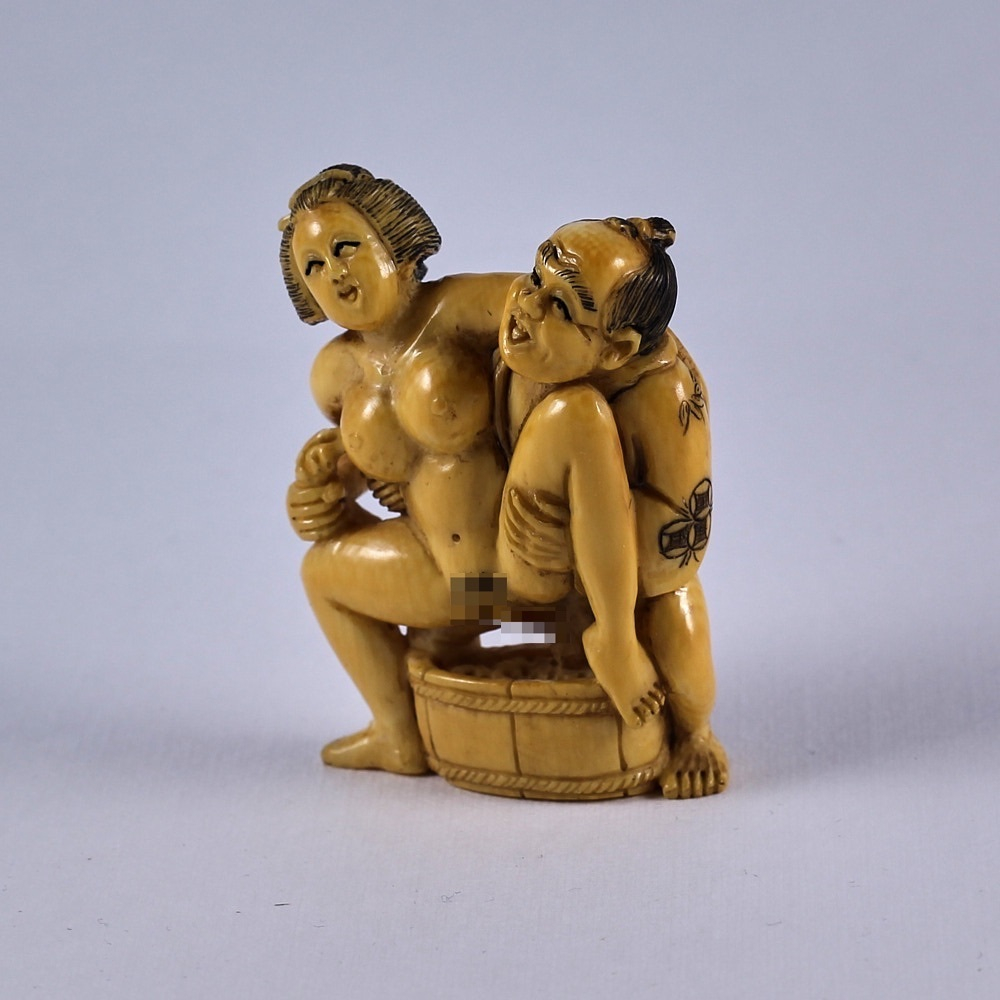 Эротическая статуэтка нэцкэ Сексуальная пара
