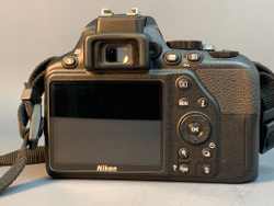 Nikon D3500 Kit 18-55mm 9067 Кадров