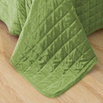 Велюровое покрывало в клетку и две наволочки OVL023