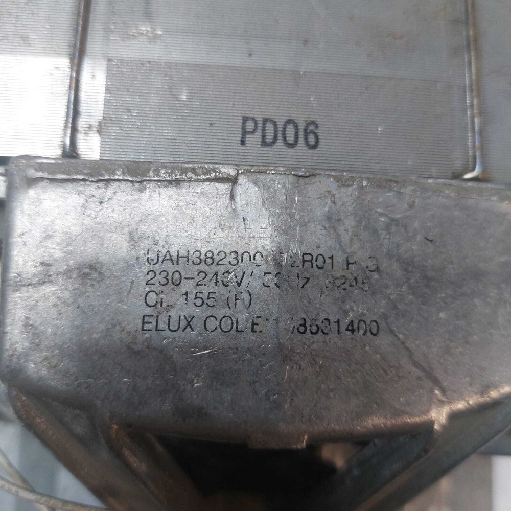 102 Двигатель для стиральной машины Electrolux 108531400 б/у