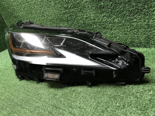 Битая Фара правая Lexus ES 7 (2018-2021) LED