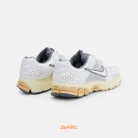  Кроссовки Nike Zoom Vomero 5 
