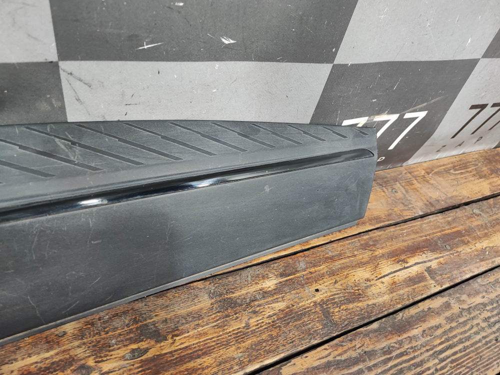 Накладка двери передней правой Jetour Dashing 22-нв Б/У Оригинал F165500220CA