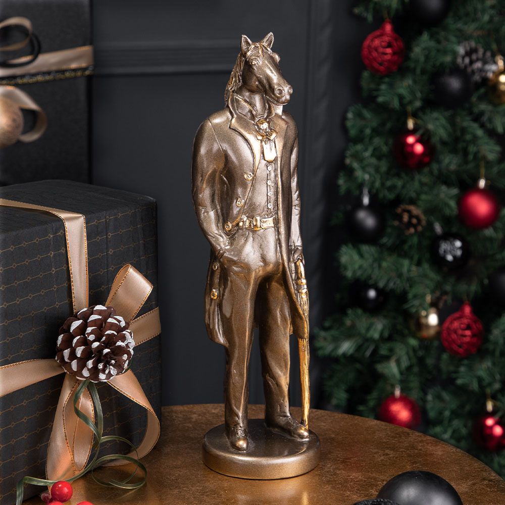 Скульптура Конь в пальто Бронза