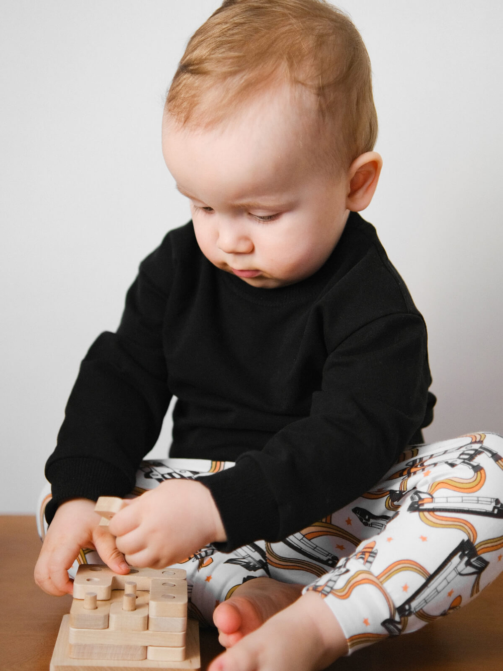 Комплект Mjölk Свитшот Black/Штанишки Ракеты