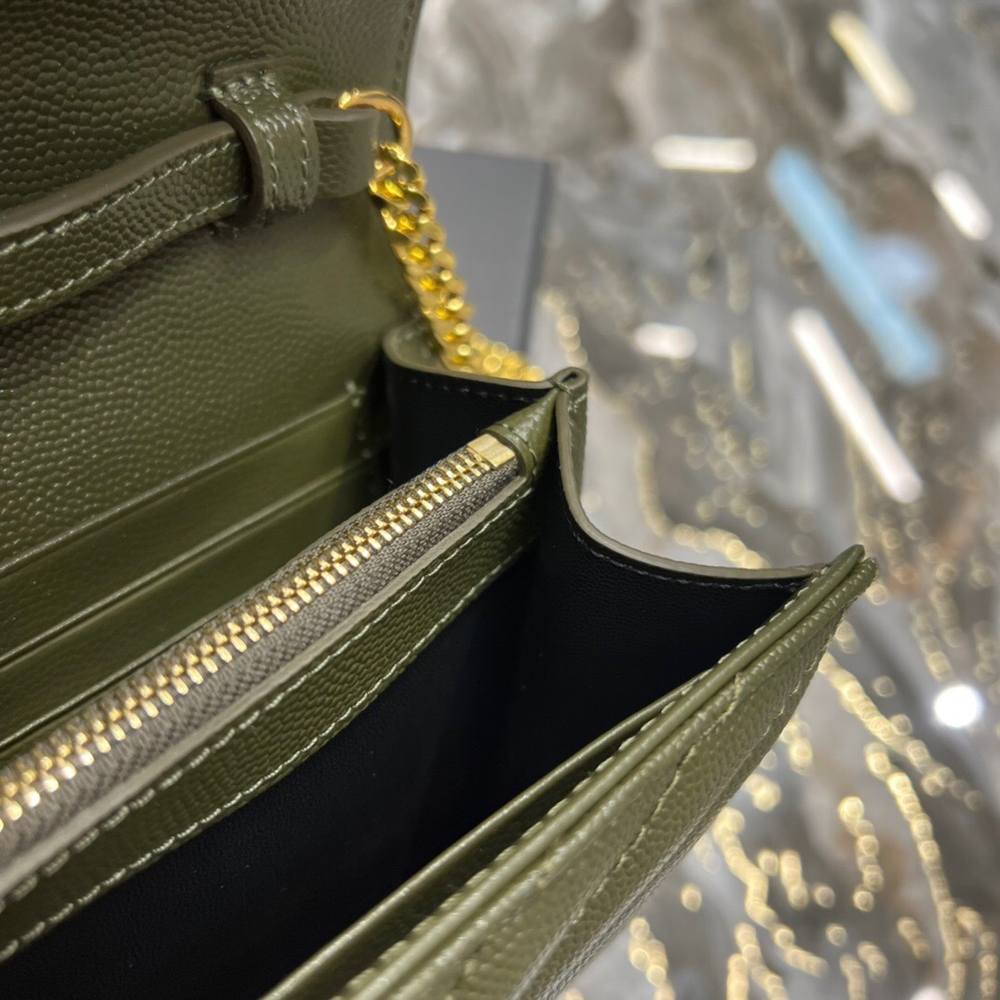 Saint Laurent WOC 22 cm