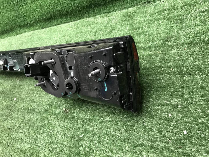 Фонарь крышки багажника Geely Monjaro (2021-н.в.)