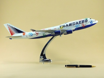Модель самолета Boeing 747-400 (М1:144, Transaero с ладошками)