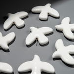 Бусина в форме птицы, 42,3*32,8мм, белая, глазурированный фарфор