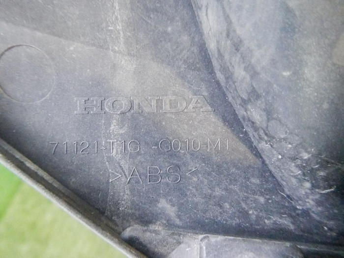 Решетка радиатора Honda CR-V 4 (2011-2015) 2.0