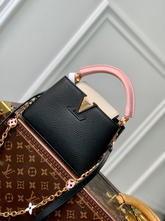 Louis Vuitton Capucines Mini