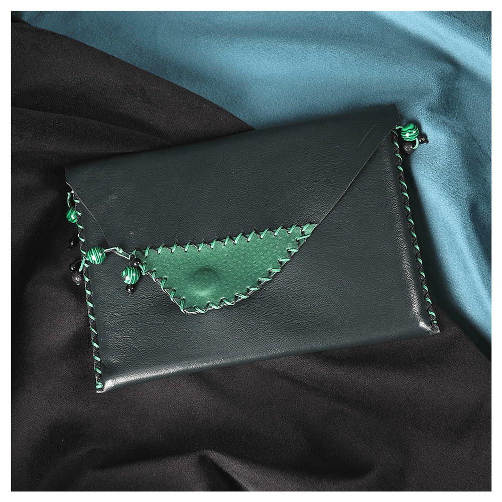 Кожаная обложка на паспорт «Малахитница»