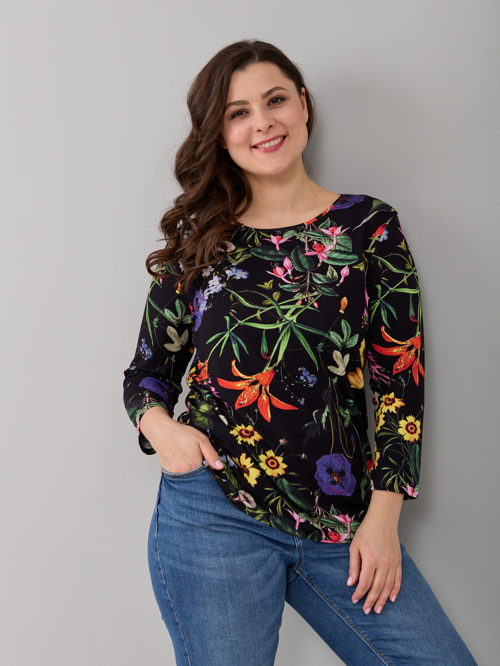 Лонгслив ЛНв-306/черный-полевыецветы