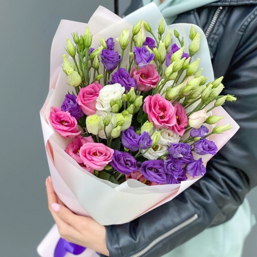 Букет из разноцветной эустомы "Harmony Bloom"