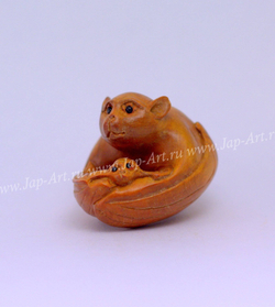 Нэцкэ Летучая мышь и детеныш