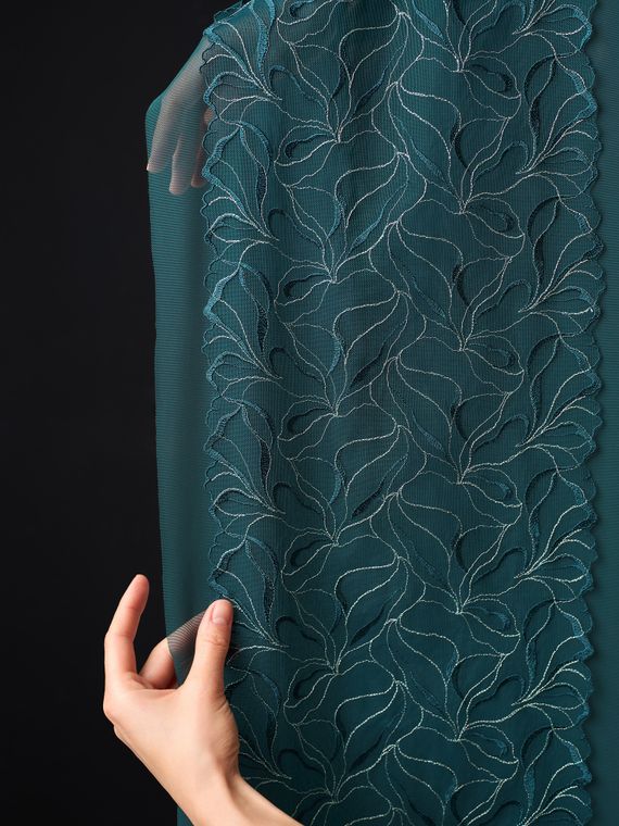 05-170 ОПТ Вышивка на неэл. сетке 23 см, сосна 1994