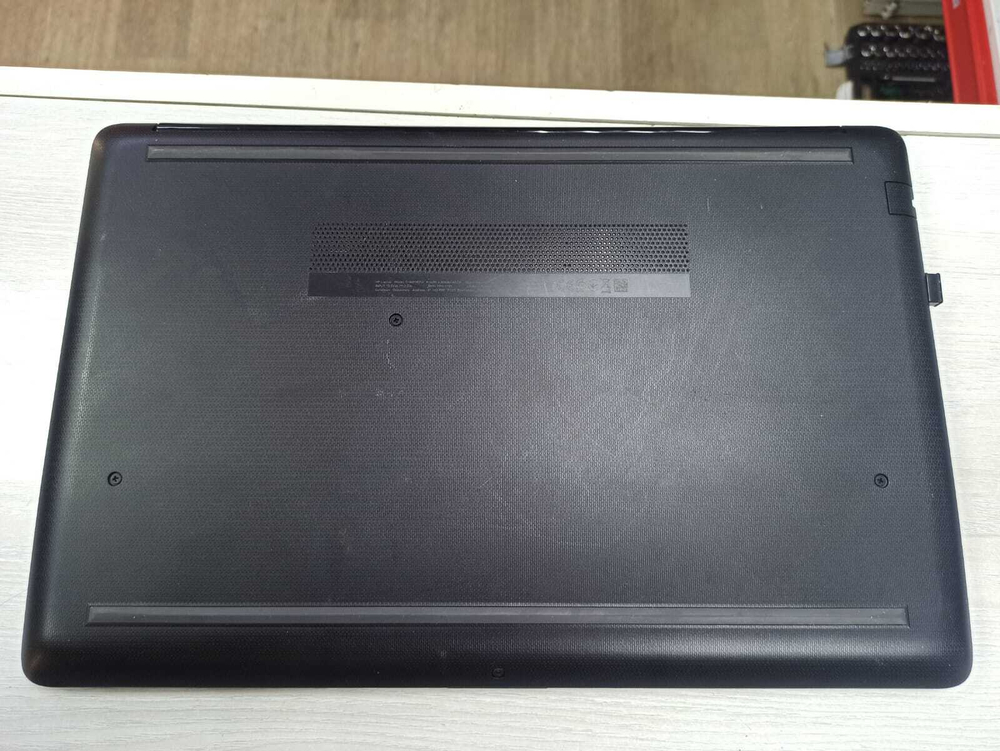 Ноутбук HP 15-da0067ur