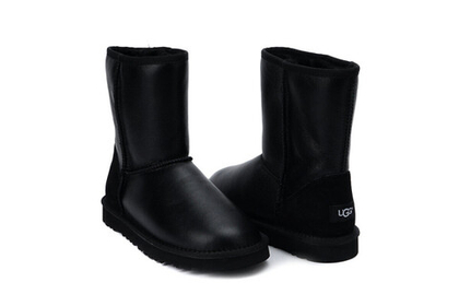 UGG Classic Short Metallic Black