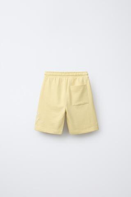 ZARA БЕРМУДЫ С ВЫШИВКОЙ, ЖЕЛТЫЙ