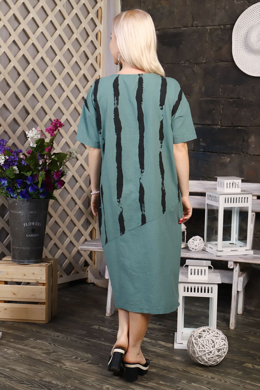 Льняное платье свободного кроя с принтом