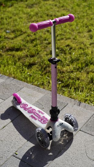 Самокат Mini Micro Deluxe Orion LED складной, розовый