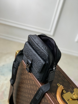 Louis Vuitton Getaway Messenger