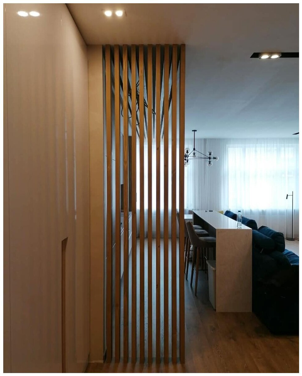 Г-образная перегородка для зонирования из Сосны 40х100мм