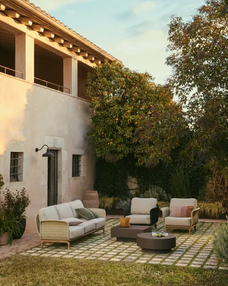 Уличное кресло Alipa из акации и веревки цвета экрю