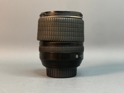Nikon 18-105mm 3.5-5.6G AF-S ED DX VR Nikkor с дефектами