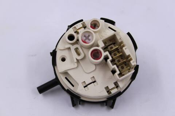 Прессостат (датчик уровня воды) для стиральной машины Candy, Hoover, Zerowatt 41026305