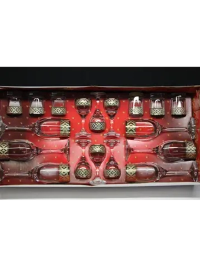 Подарочный набор 18 предметов с бокалом