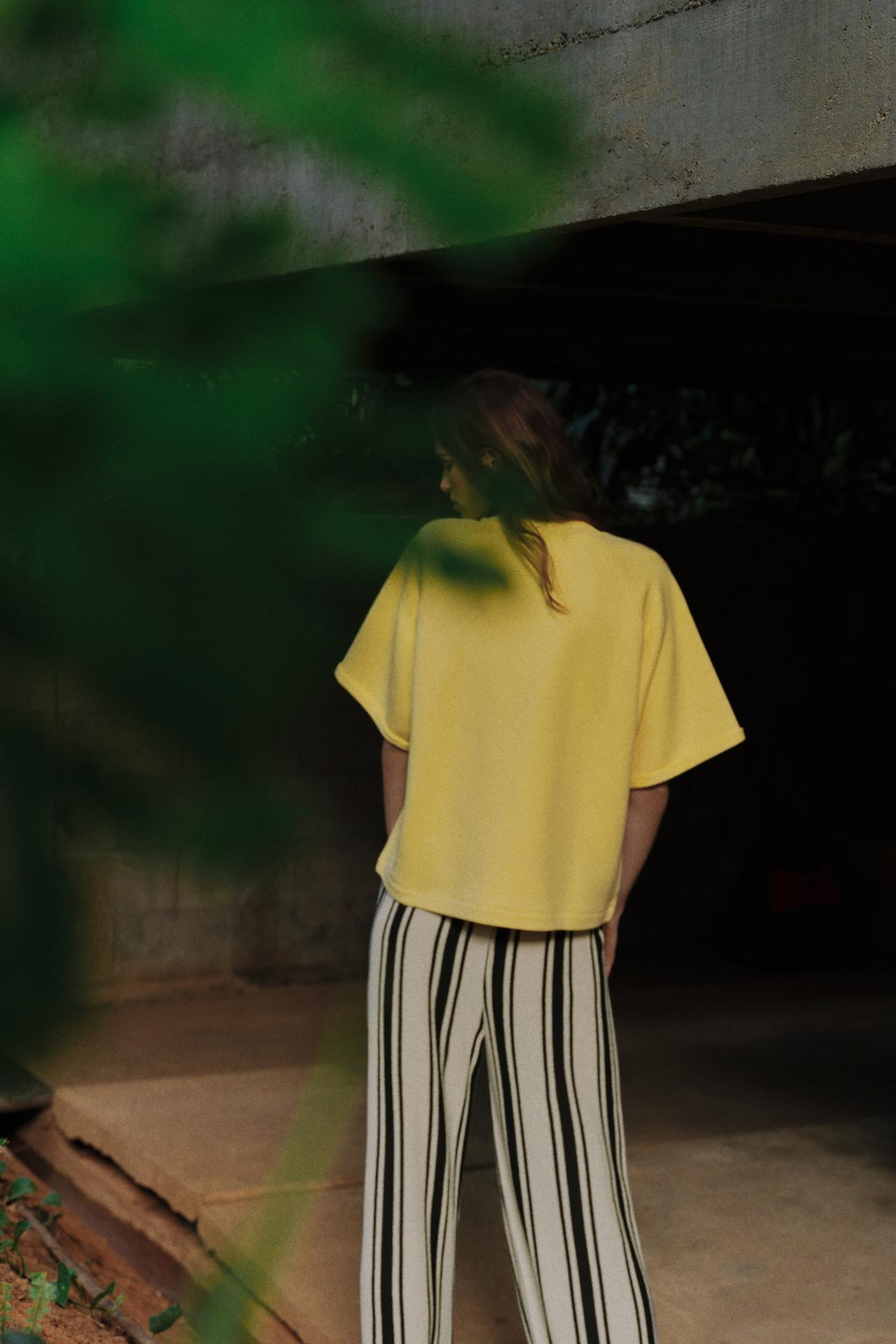 ZARA ТОЛСТОВКА С КОРОТКИМ РУКАВОМ, ЖЕЛТЫЙ