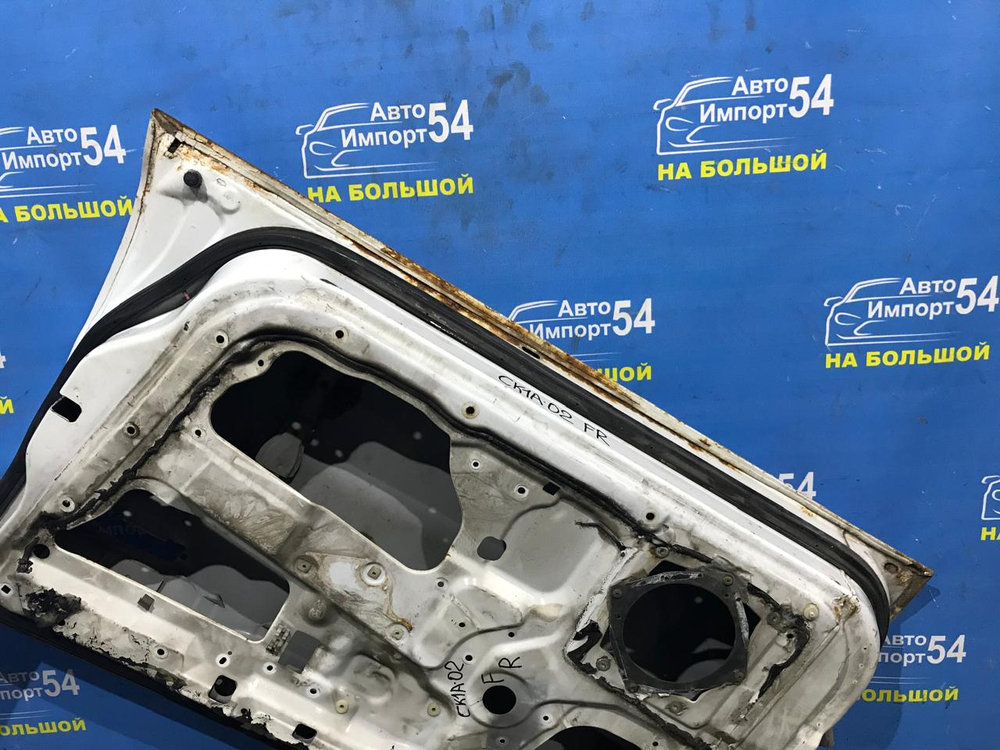 Дверь передняя правая MITSUBISHI LANCER 2000