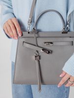 БРЕЛОК CHARM 01 EPSOM GREY