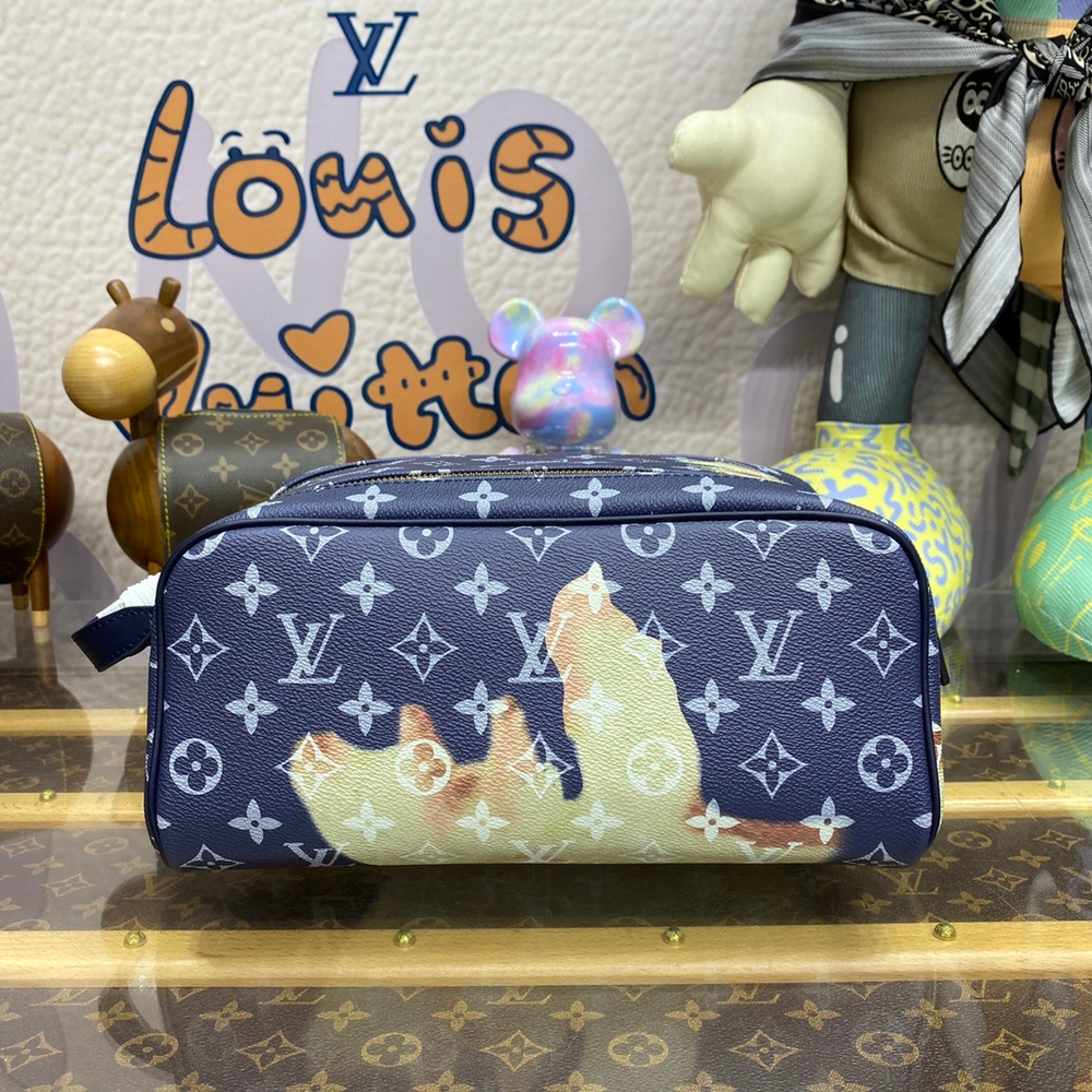 Louis Vuitton Dopp Kit
