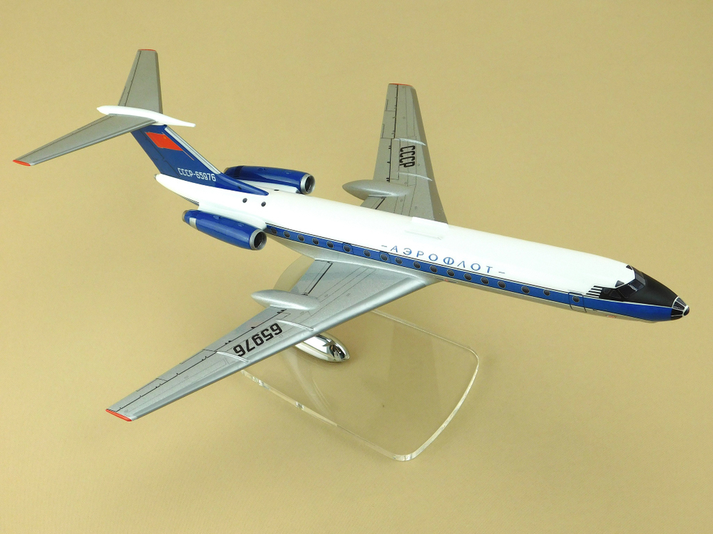Модель самолета Ту-134А (М1:100, Аэрофлот СССР-65976, Ретро)