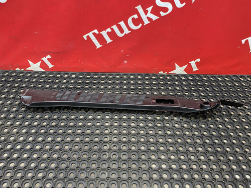 Накладка порога левого 2023г