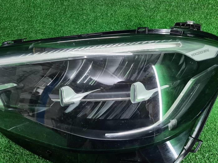 Фара левая Mercedes E W213 (2020-2023) LED